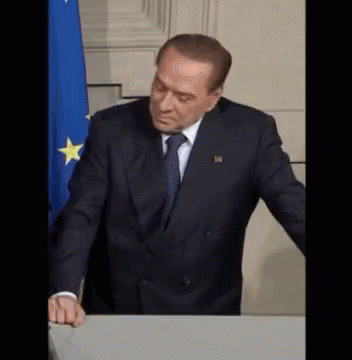 GIF Berlusconi
