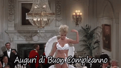 GIF auguri di buon compleanno